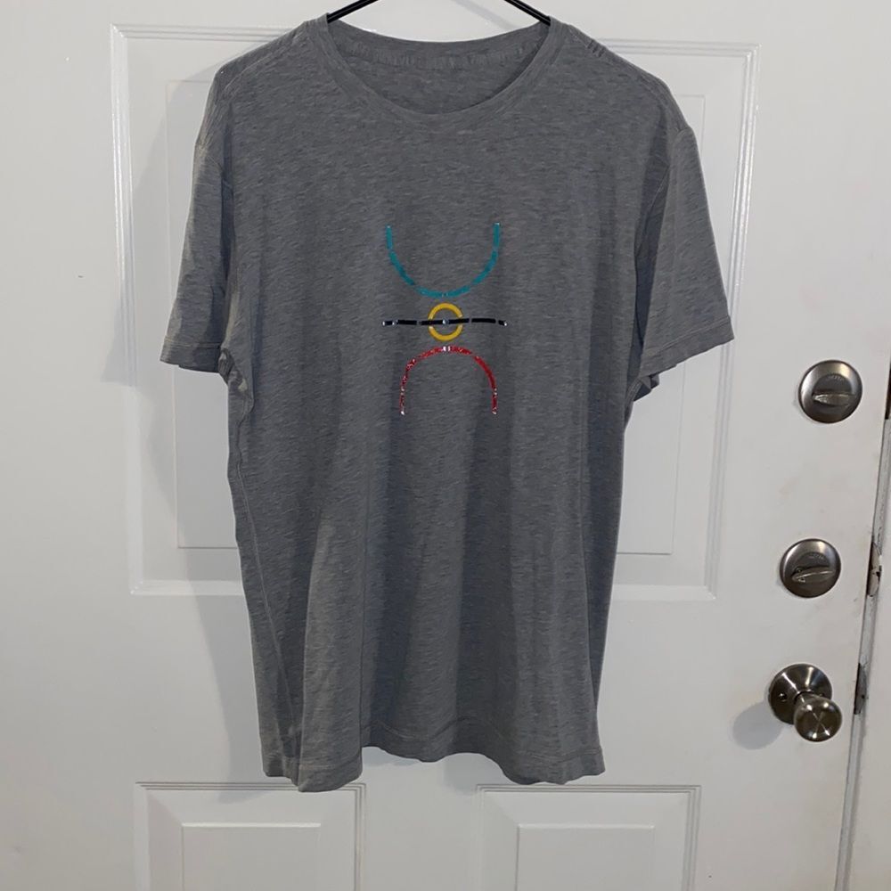 Lululemon | T Shirt | Size Large